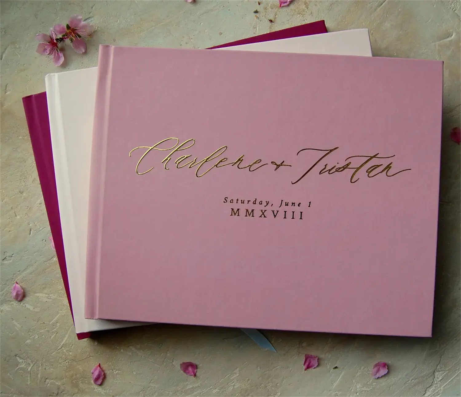 Personalisiertes Gästebuch für – Baby Clothing Keepsake Bewertung und Preis